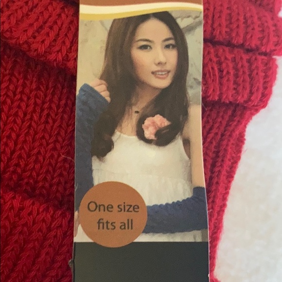 SALE 2/$27 Red Stretchy New Arm Warmers Bundle 2 or More Sale Items 4 Discount - Picture 10 of 11